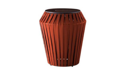 XU/1 - Orange Halcyon jar